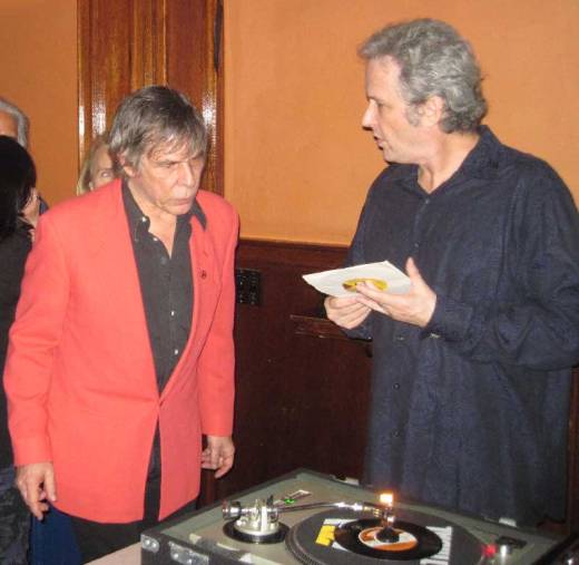 Agent 00 Soul and Zachariah Love discuss the finer points of playing a Motown reissue 45 at the Johnny Otis Boogaloo Bash!