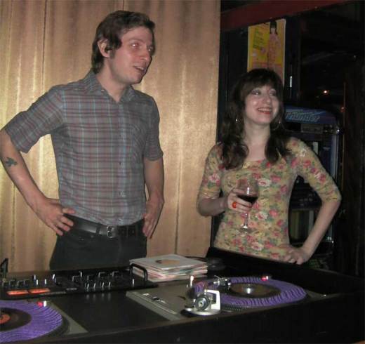 Guest DJ Avi Spivak consults with fellow DJ Leah Lugosi at the DYNAGROOVE!