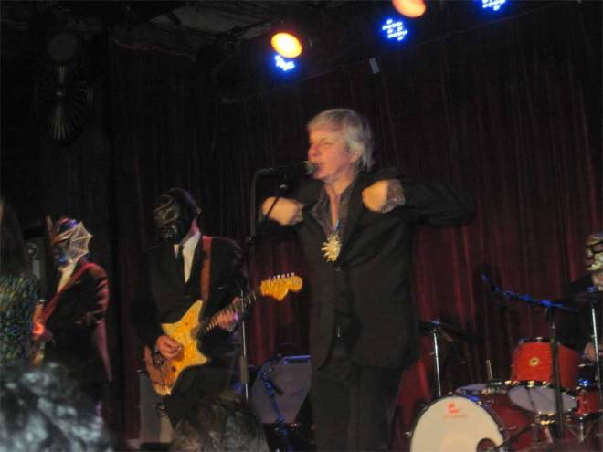 Peter Zaremba swings with Los Straitjackets at The Bell House!!!