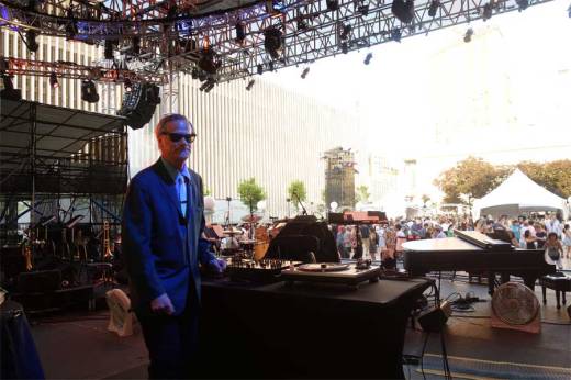 Phast Phreddie the Boogaloo Omnibus swings at Midsummer Night Swing!